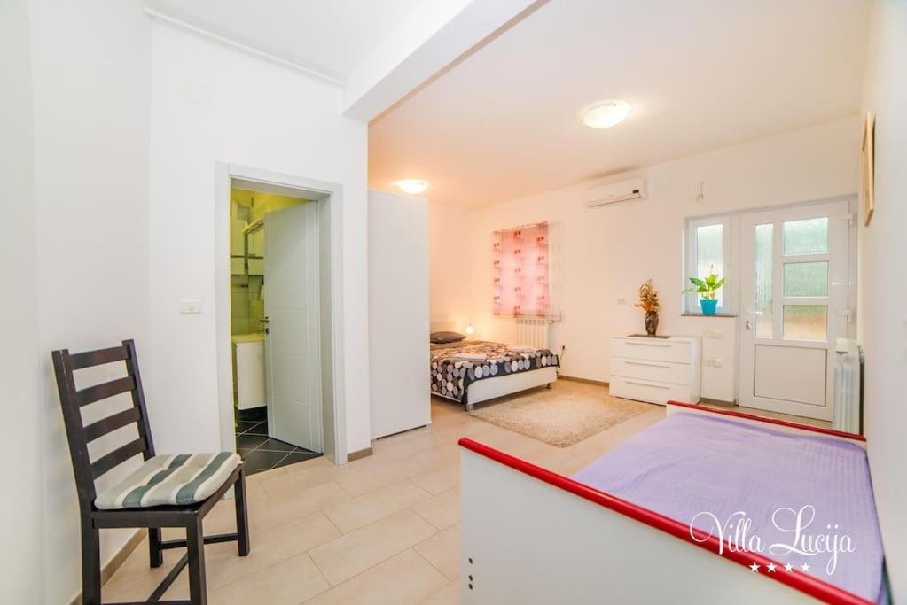 Villa Lucija Pula Bagian luar foto