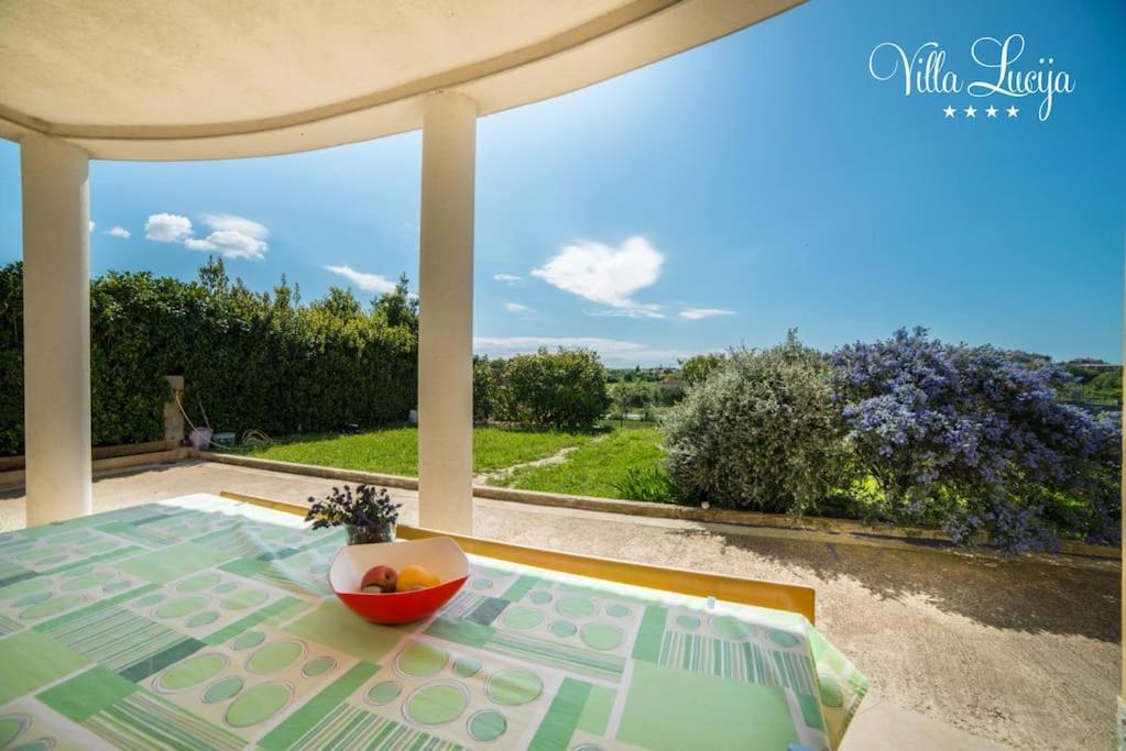 Villa Lucija Pula Bagian luar foto