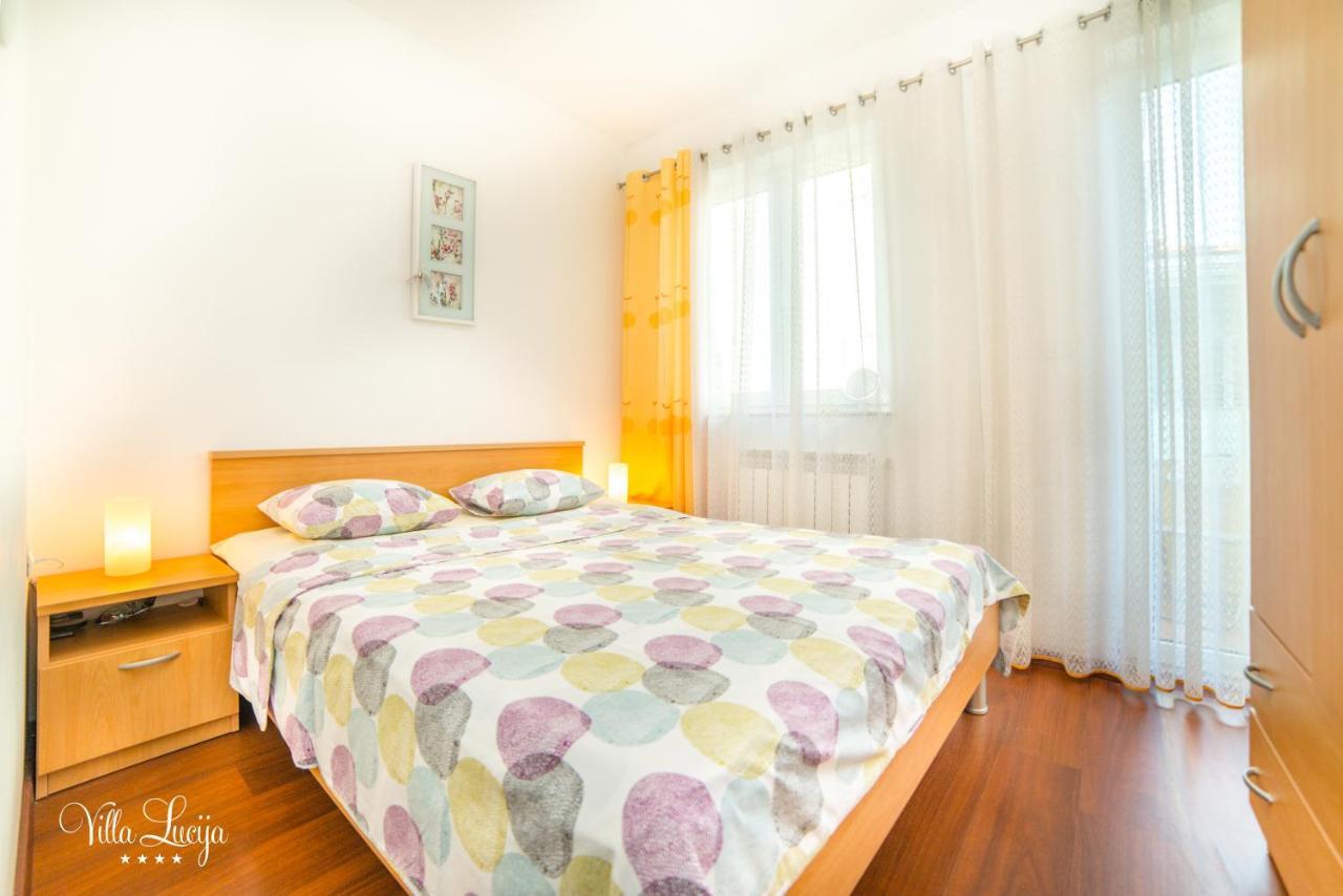 Villa Lucija Pula Bagian luar foto