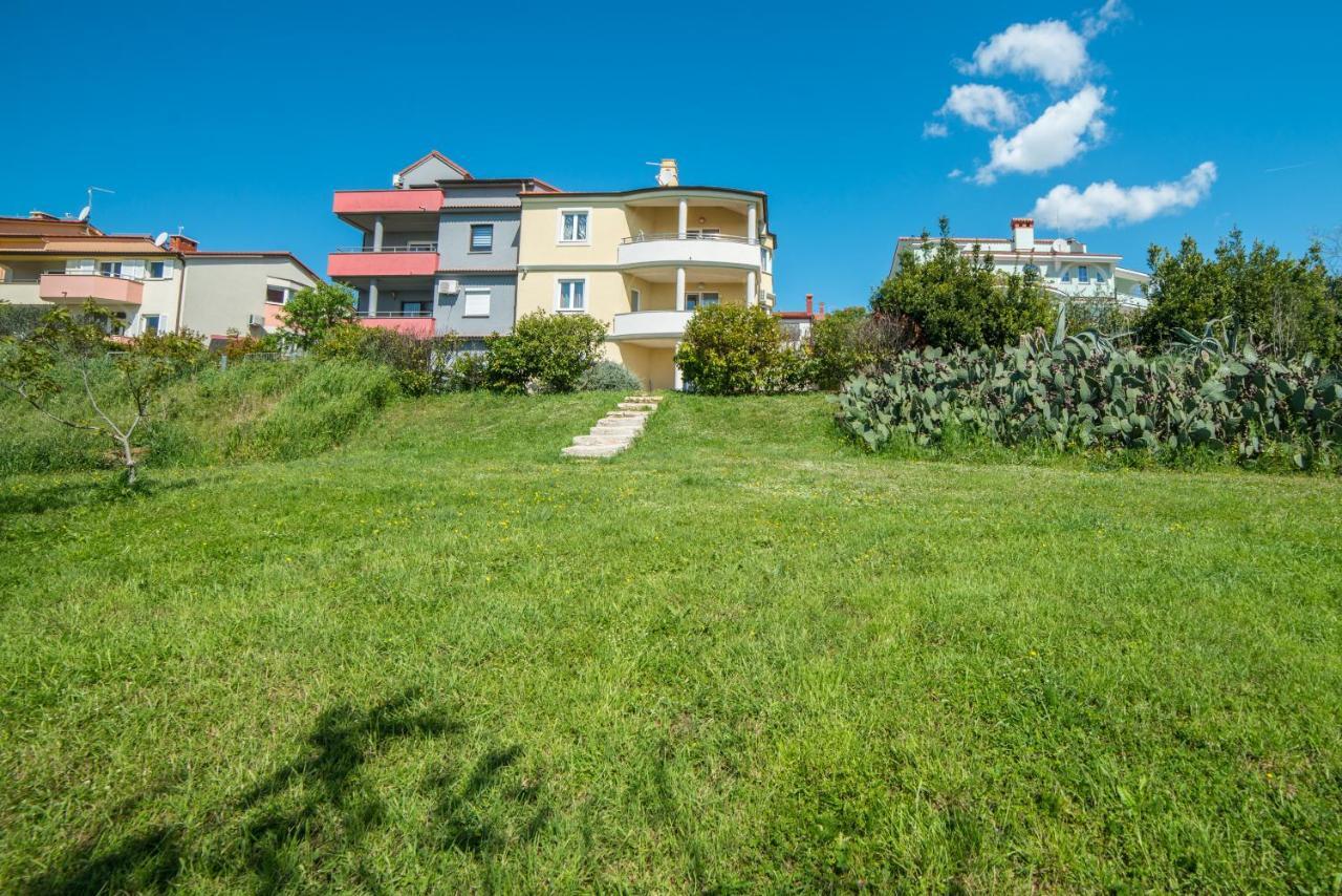 Villa Lucija Pula Bagian luar foto